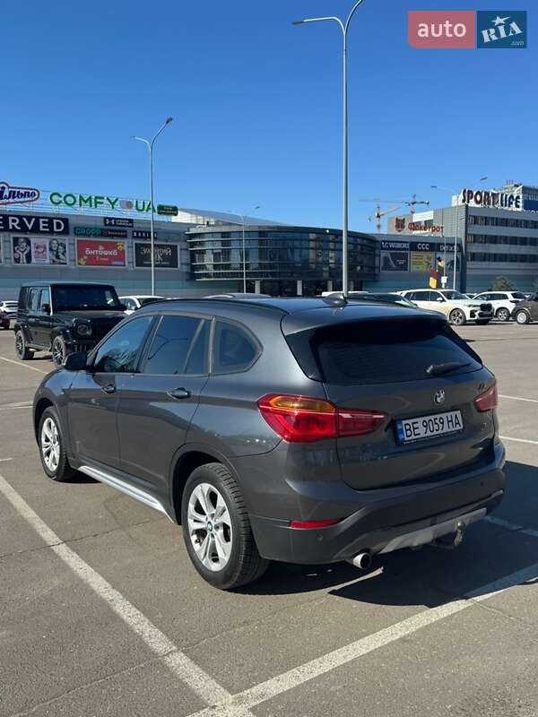 Внедорожник / Кроссовер BMW X1 2018 в Одессе