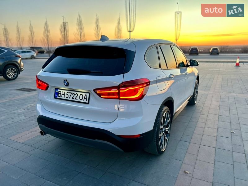 Внедорожник / Кроссовер BMW X1 2017 в Одессе