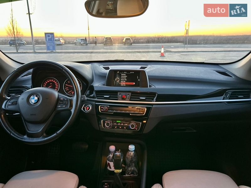 Внедорожник / Кроссовер BMW X1 2017 в Одессе