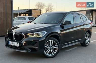 Внедорожник / Кроссовер BMW X1 2022 в Киеве