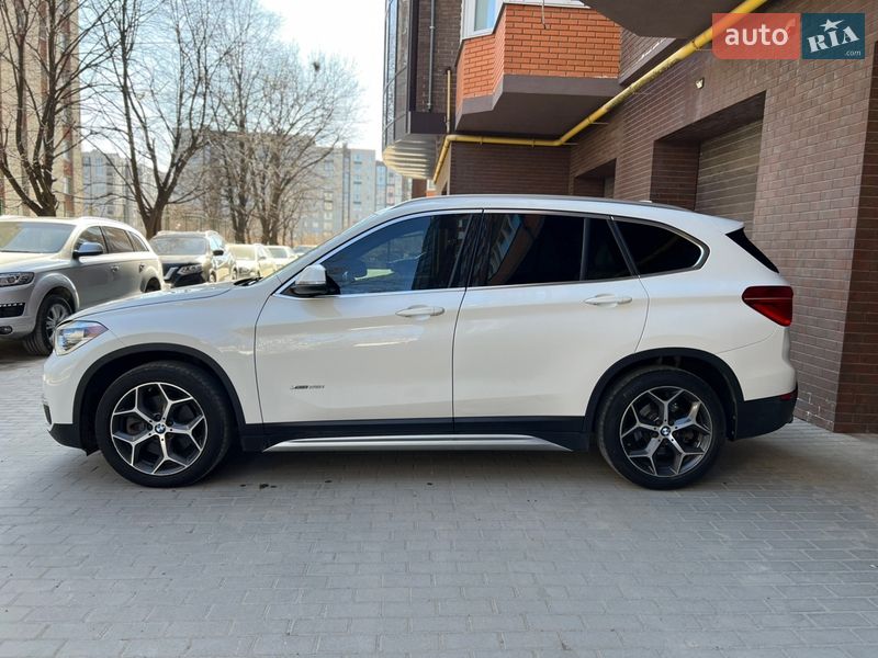Внедорожник / Кроссовер BMW X1 2016 в Львове