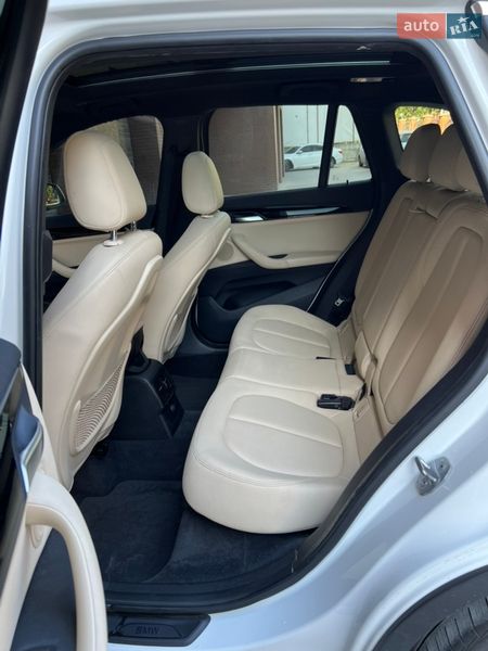 Внедорожник / Кроссовер BMW X1 2016 в Львове