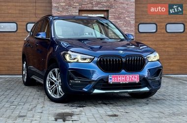 Внедорожник / Кроссовер BMW X1 2022 в Ровно