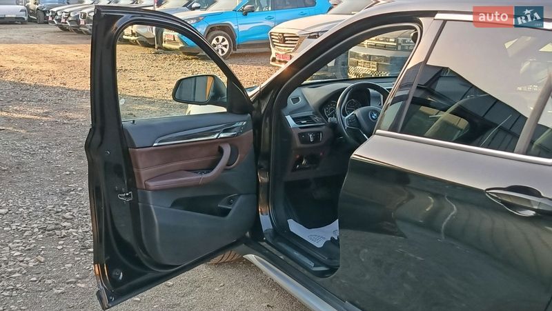 Внедорожник / Кроссовер BMW X1 2015 в Луцке