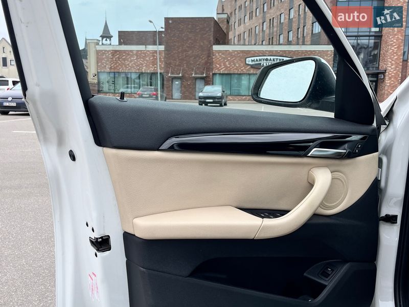 Внедорожник / Кроссовер BMW X1 2018 в Киеве