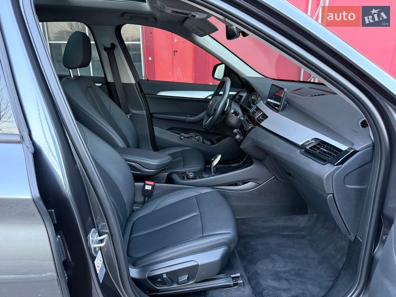 Внедорожник / Кроссовер BMW X1 2019 в Киеве
