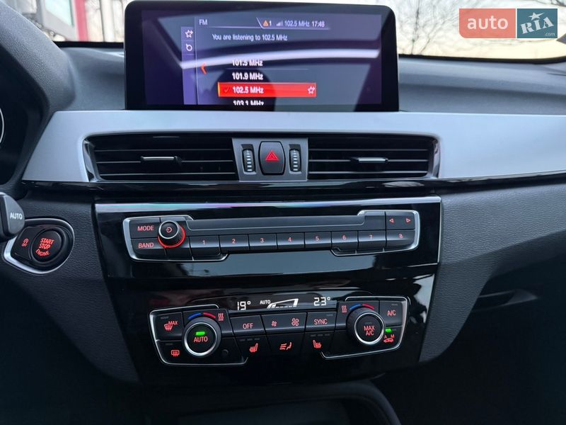 Внедорожник / Кроссовер BMW X1 2019 в Киеве