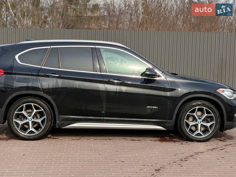 Внедорожник / Кроссовер BMW X1 2016 в Сарнах