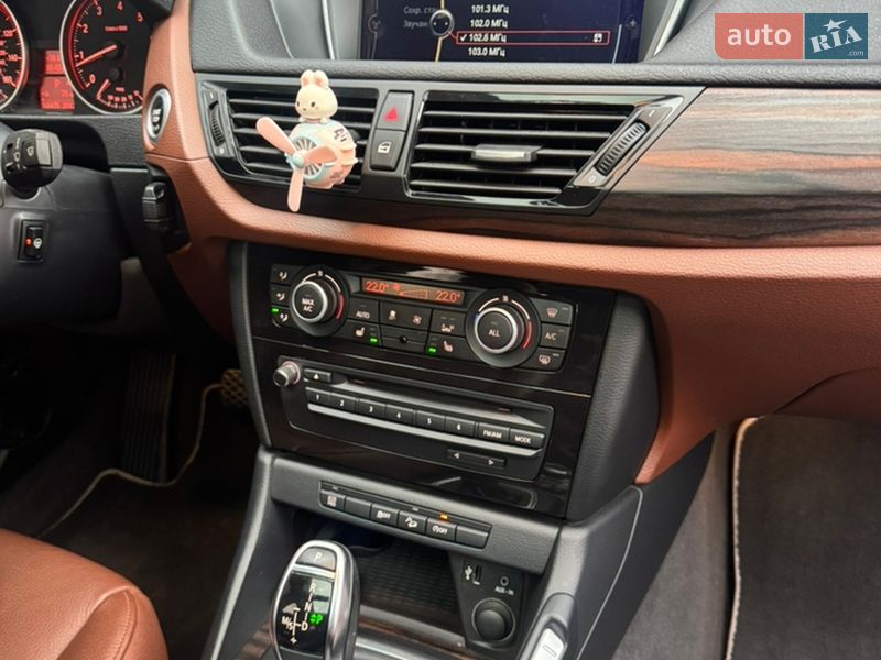 Внедорожник / Кроссовер BMW X1 2013 в Ивано-Франковске