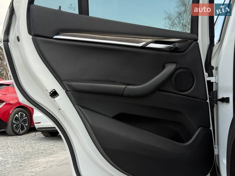 Позашляховик / Кросовер BMW X1 2017 в Рівному