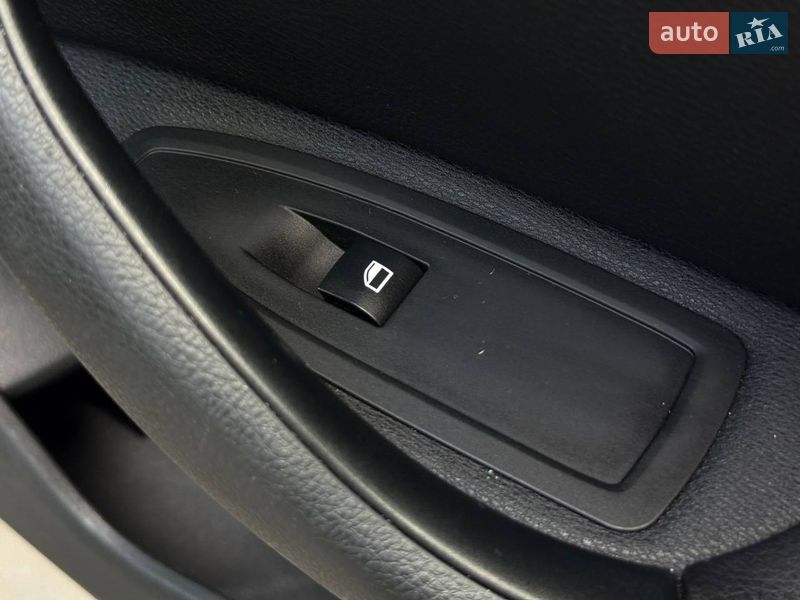 Позашляховик / Кросовер BMW X1 2017 в Рівному