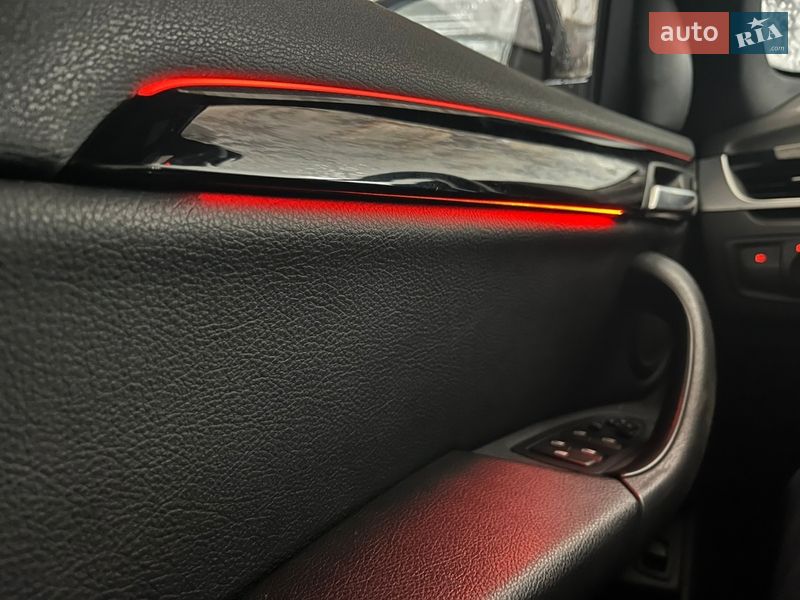 Внедорожник / Кроссовер BMW X1 2016 в Киеве