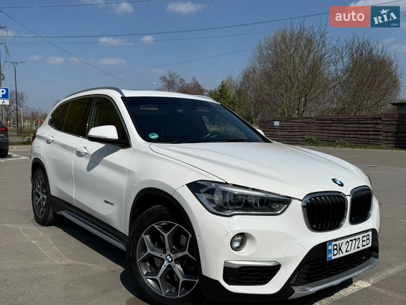 Внедорожник / Кроссовер BMW X1 2017 в Ровно