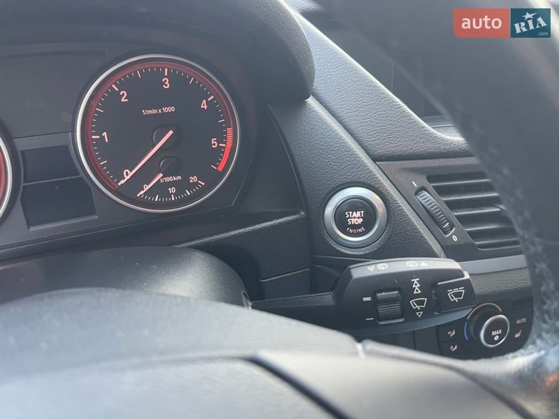 Внедорожник / Кроссовер BMW X1 2010 в Броварах