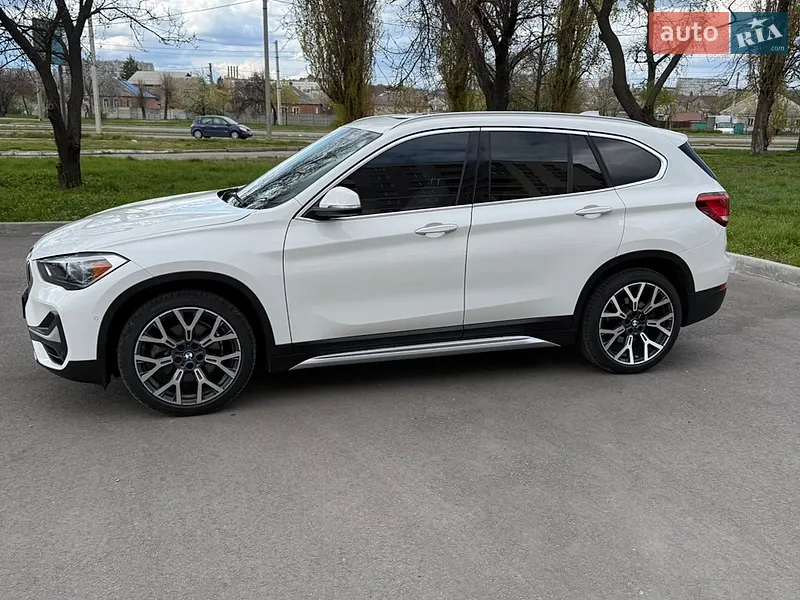 BMW X1 2021 VIN WBXJG9C07M5U40101 фото оголошення 3 з 122