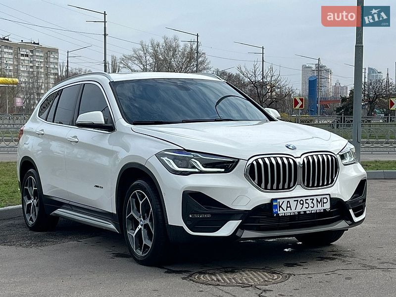 Внедорожник / Кроссовер BMW X1 2016 в Киеве