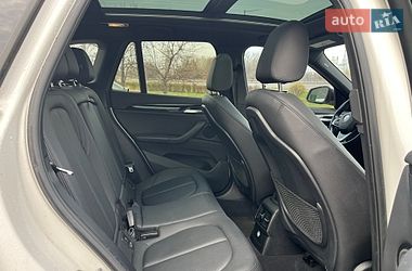 Внедорожник / Кроссовер BMW X1 2016 в Киеве