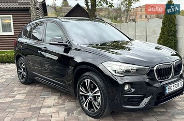 Внедорожник / Кроссовер BMW X1 2015 в Ровно