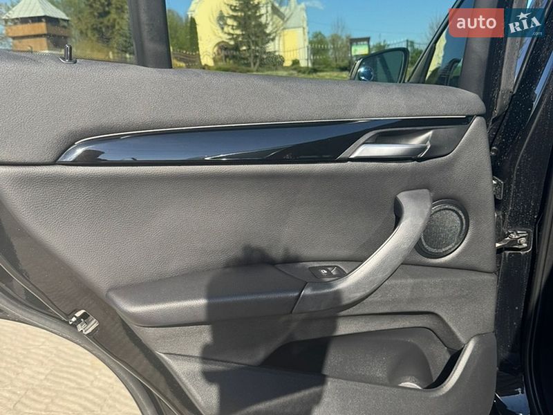 Внедорожник / Кроссовер BMW X1 2019 в Львове