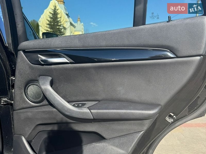Внедорожник / Кроссовер BMW X1 2019 в Львове
