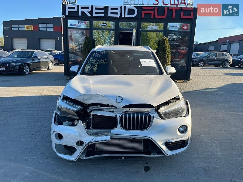 Внедорожник / Кроссовер BMW X1 2016 в Львове
