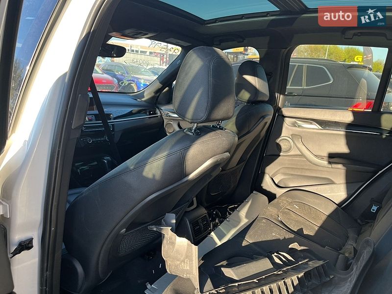 Внедорожник / Кроссовер BMW X1 2016 в Львове