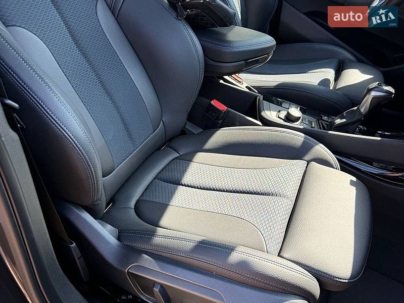 Внедорожник / Кроссовер BMW X1 2022 в Киеве