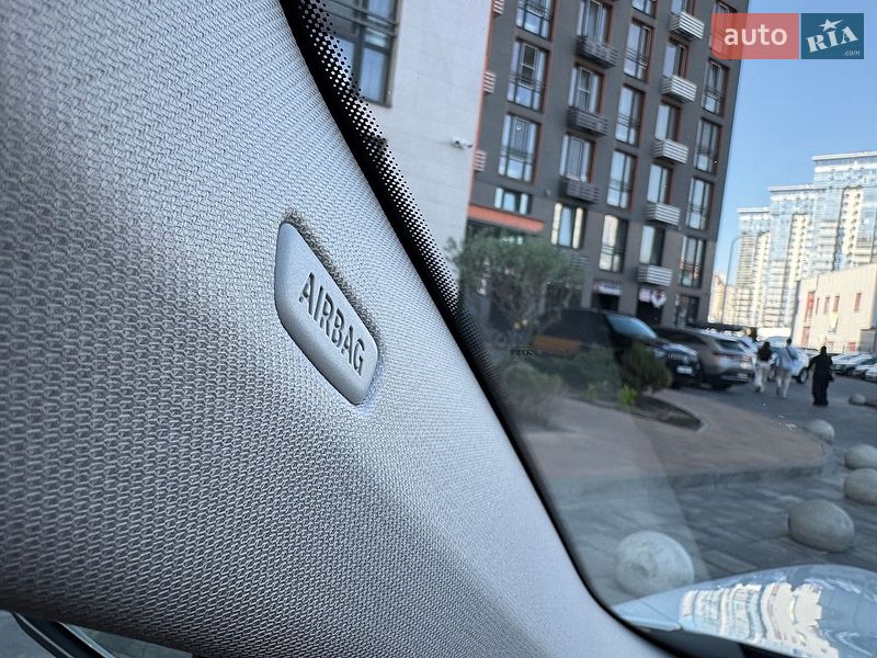 Внедорожник / Кроссовер BMW X1 2024 в Киеве