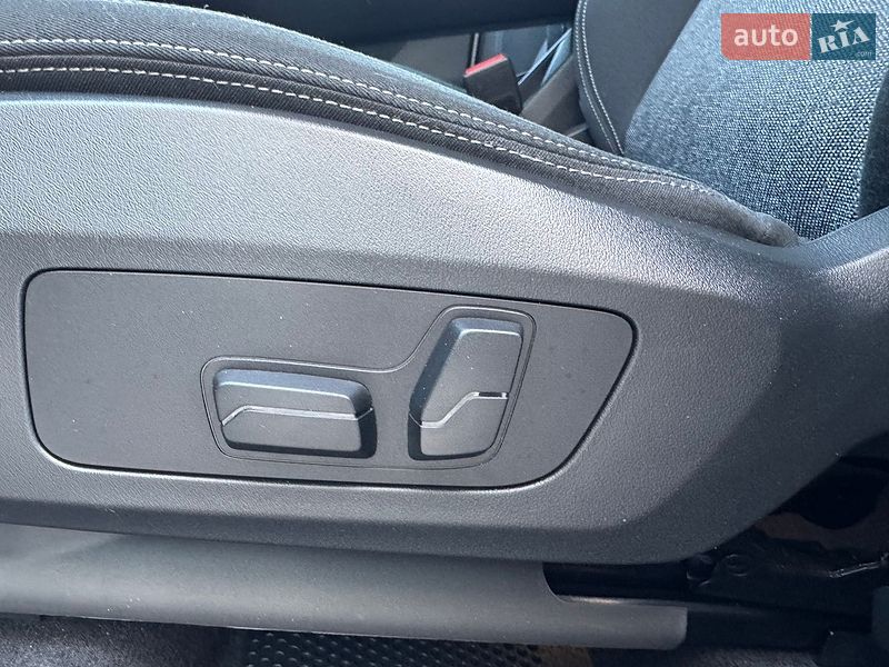 Внедорожник / Кроссовер BMW X1 2024 в Киеве