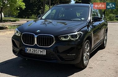 Внедорожник / Кроссовер BMW X1 2022 в Киеве