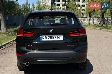 Внедорожник / Кроссовер BMW X1 2022 в Киеве