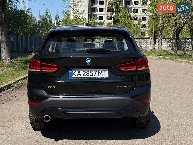 Внедорожник / Кроссовер BMW X1 2022 в Киеве