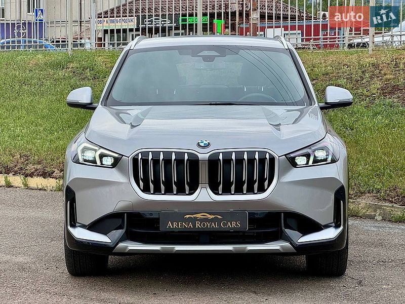 Внедорожник / Кроссовер BMW X1 2023 в Киеве