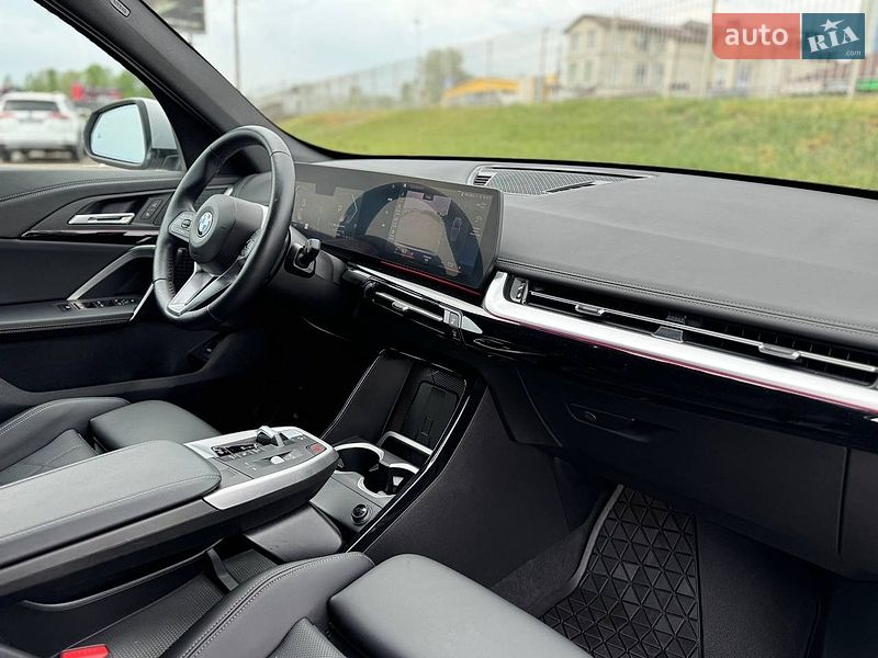 Внедорожник / Кроссовер BMW X1 2023 в Киеве