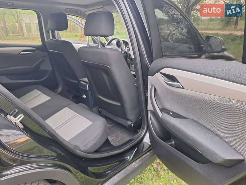 Внедорожник / Кроссовер BMW X1 2013 в Журавном