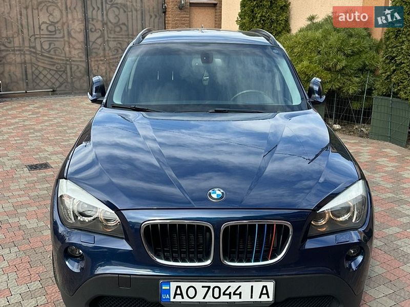 Внедорожник / Кроссовер BMW X1 2011 в Мукачево