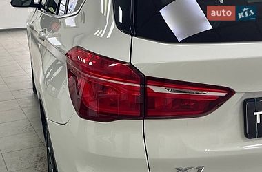 Внедорожник / Кроссовер BMW X1 2019 в Киеве