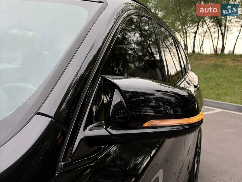 Внедорожник / Кроссовер BMW X1 2020 в Киеве
