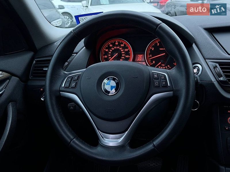 Внедорожник / Кроссовер BMW X1 2012 в Харькове