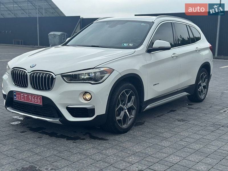 Внедорожник / Кроссовер BMW X1 2016 в Самборе