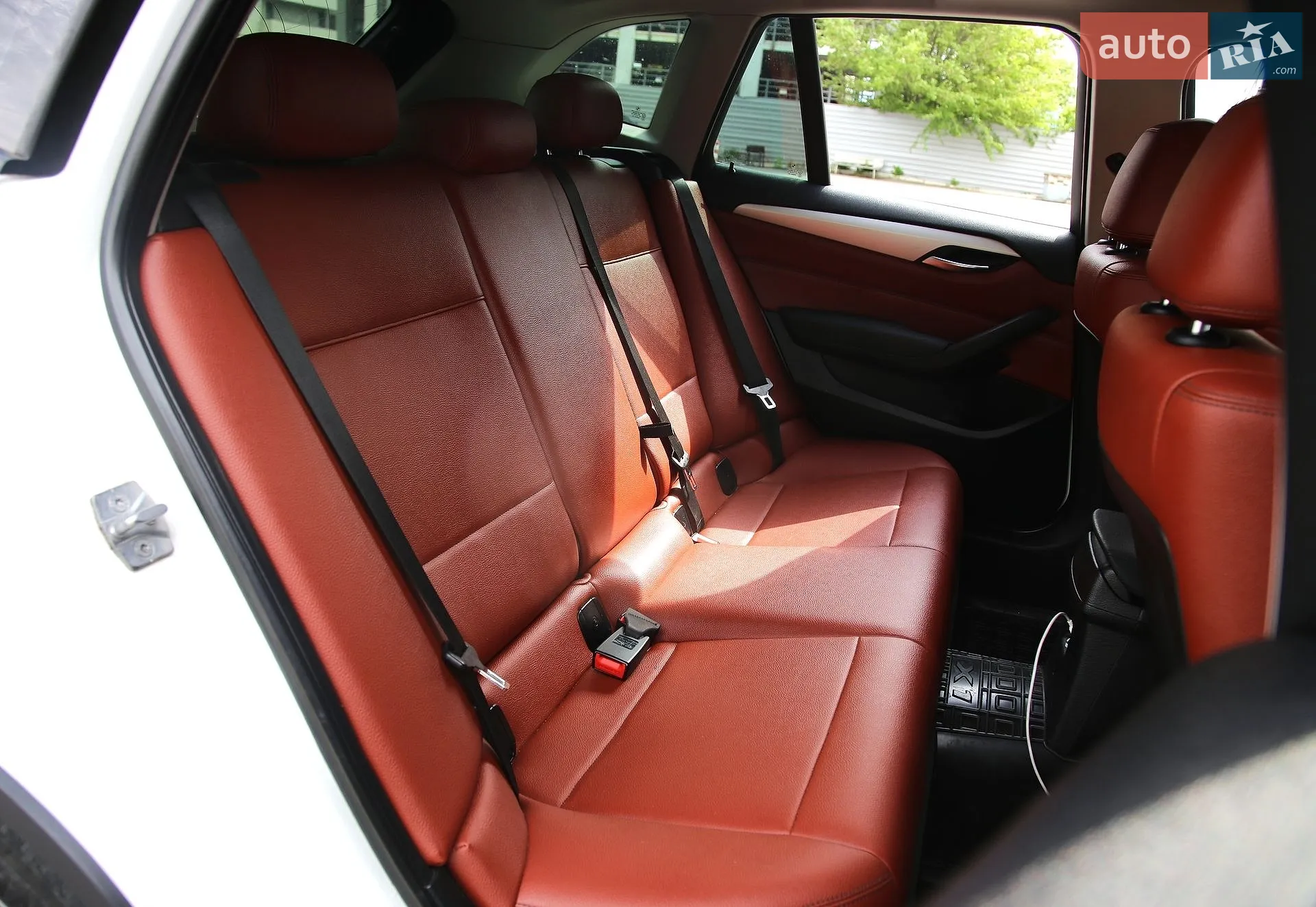 2010 BMW X1 - мініатюра 10
