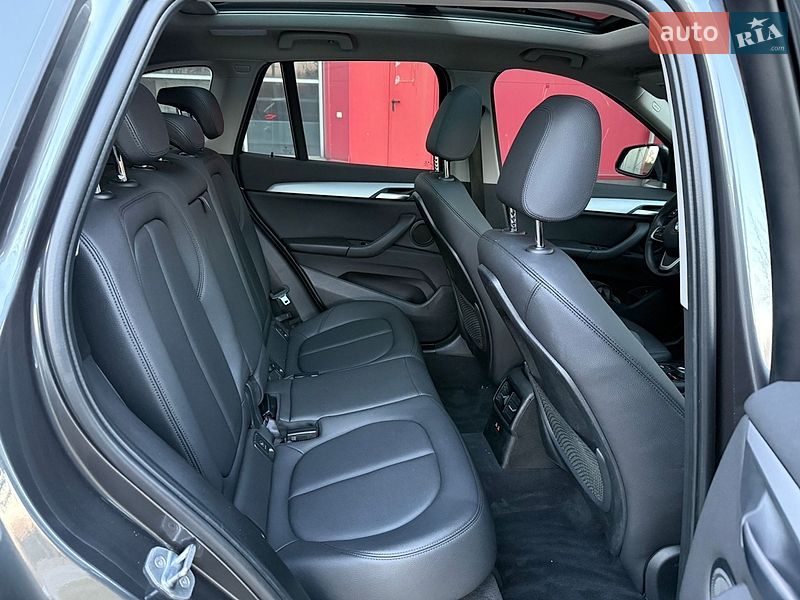 Внедорожник / Кроссовер BMW X1 2019 в Киеве