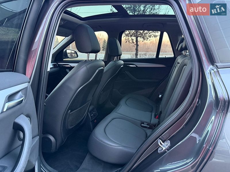 Внедорожник / Кроссовер BMW X1 2019 в Киеве
