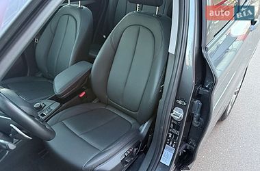 Внедорожник / Кроссовер BMW X1 2019 в Киеве