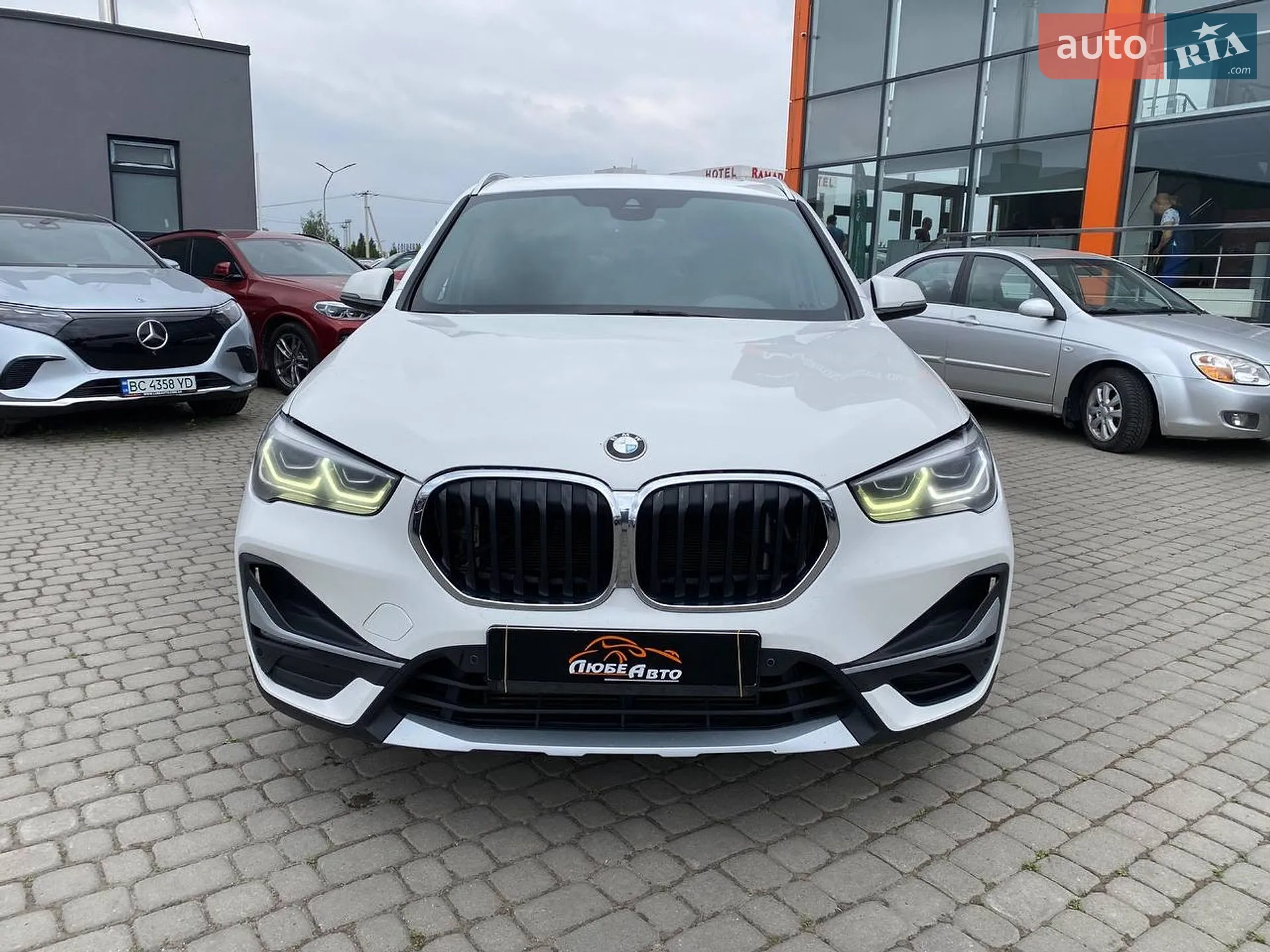 BMW X1 2020 VIN WBXJG9C0XL3L81037 фото оголошення 2 з 28