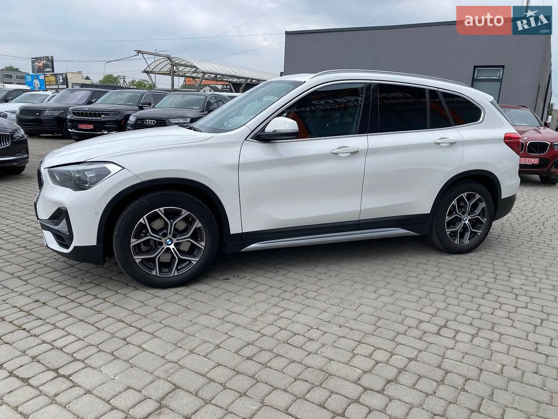 BMW X1 2020 VIN WBXJG9C0XL3L81037 фото оголошення 4 з 28