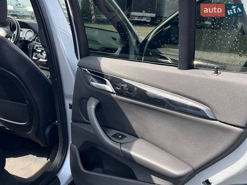 Внедорожник / Кроссовер BMW X1 2018 в Ковеле