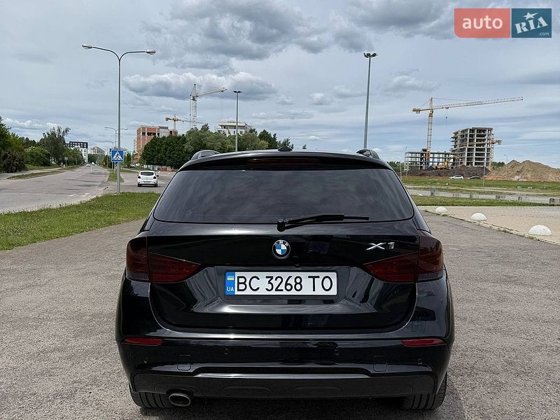 Внедорожник / Кроссовер BMW X1 2013 в Львове