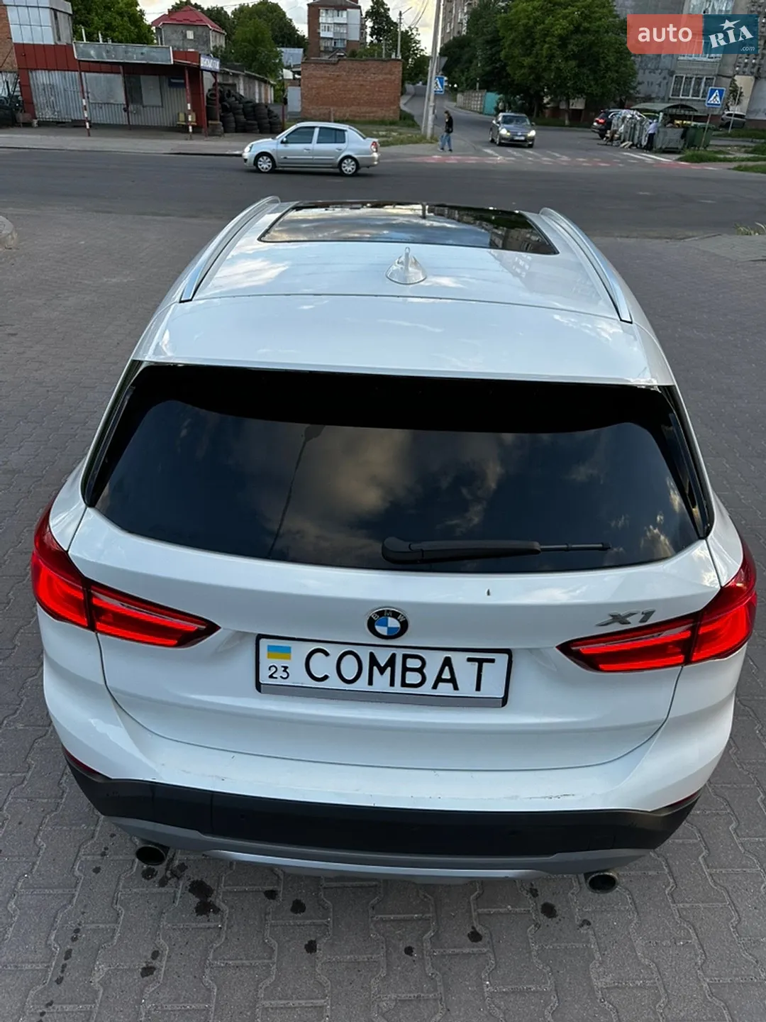 2016 BMW X1 - мініатюра 16