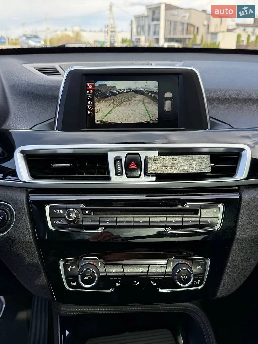 2016 BMW X1 - мініатюра 37